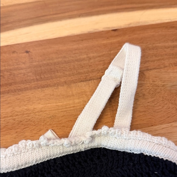 Abercrombie & Fitch Crochet Tube Top with removable strap. Black/white Small - Picture 2 of 6
